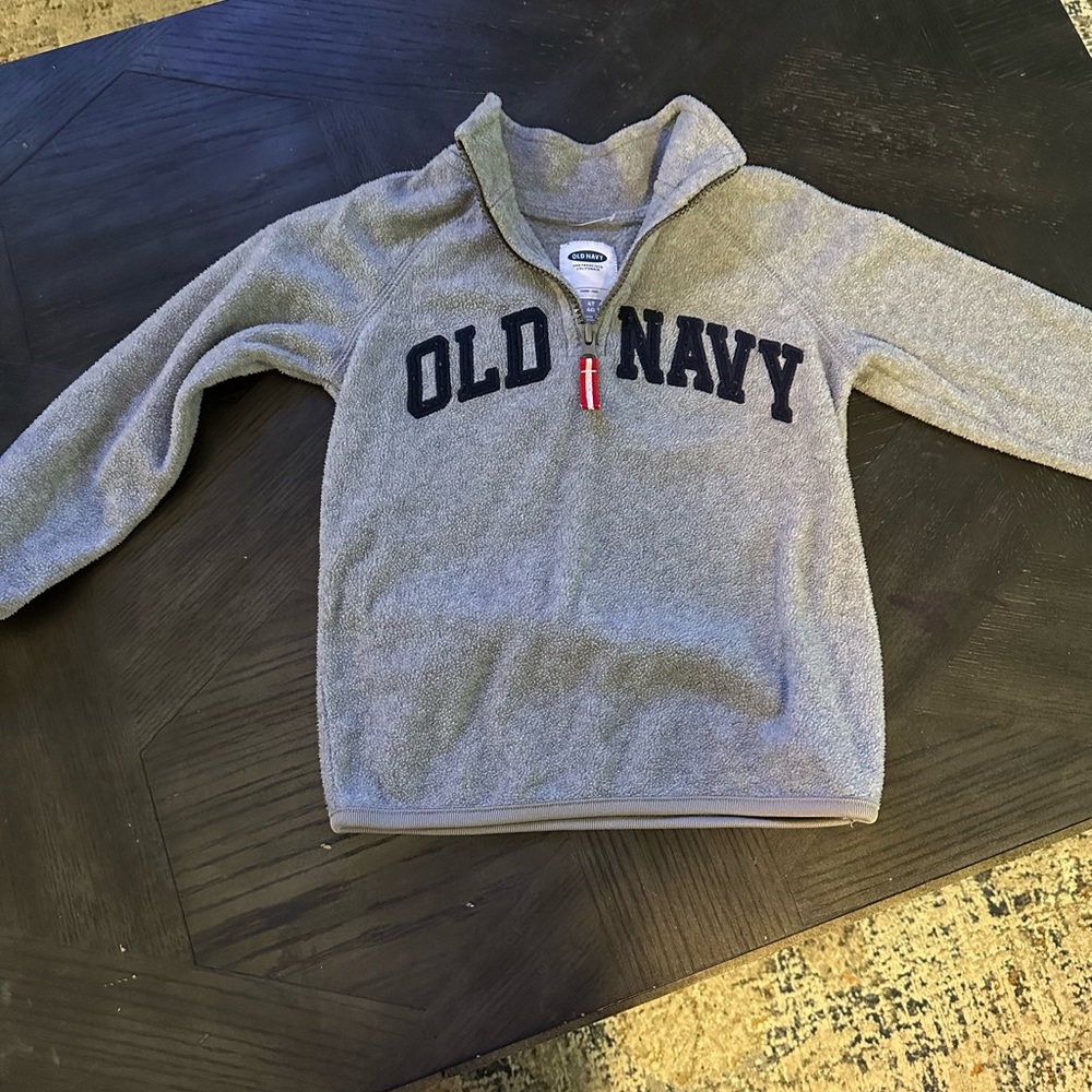 Old Navy pullover - unisex 4 T